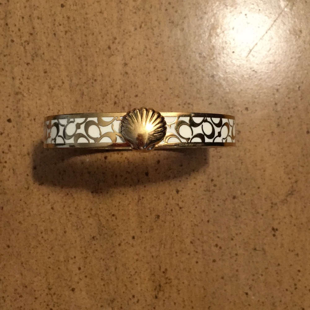 Coach seashell bangle